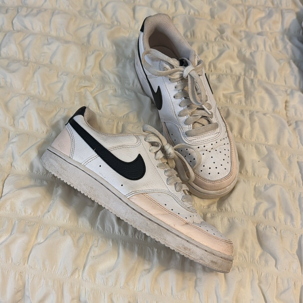 WOMEN'S NIKE COURT VISION LOW NEXT NATURE SUSTAINABLE SNEAKERS